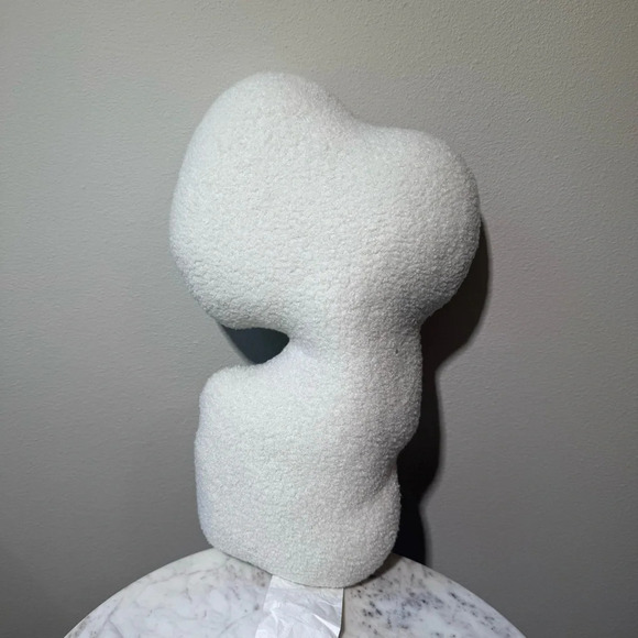 Peanuts Snoopy Sherpa Christmas Pillow - NEW 2024 - Picture 2 of 4